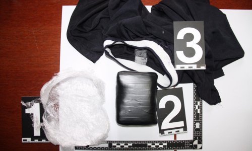 U Rijeci uhićen trojac s pola kile kokaina, kilom marihuane i 20 tisuća eura