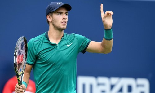 Sjajni Borna Ćorić izborio polufinale Hallea, u finalu bi se mogao sastati s Federerom