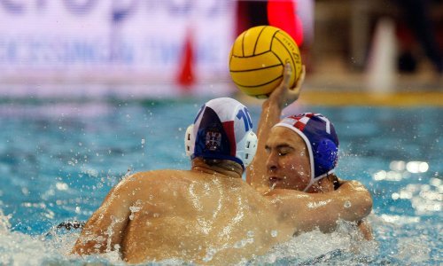 Hrvati prve dvije četvrtine spavali, a onda u finišu potopili Srbe