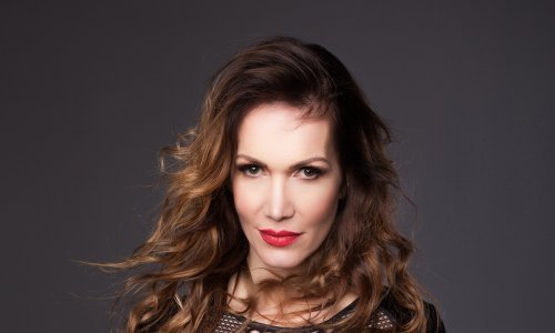 Bivša pjevačica grupe Karma izgleda bolje no ikad