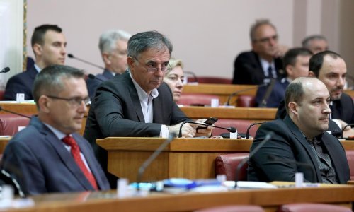 Pupovac udario po HRT-u zbog Jasenovca i unervozio Culeja