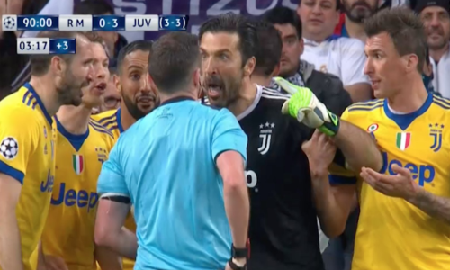 Buffon lovio suca po terenu pa mu poručio: Trebaš biti životinja da tako nešto napraviš!