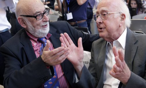 Higgs i Englert dobitnici Nobela za fiziku!