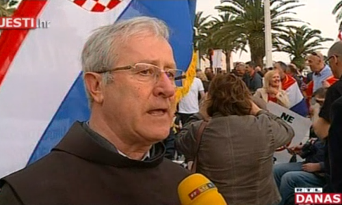 Fratar s prosjeda na Rivi poručio da 'dolaze žene kojima ćemo biti robovi', a boji se i još par stvari