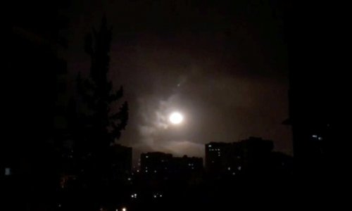 Ovako je to noćas izgledalo: Rakete parale nebo, odjekivale detonacije