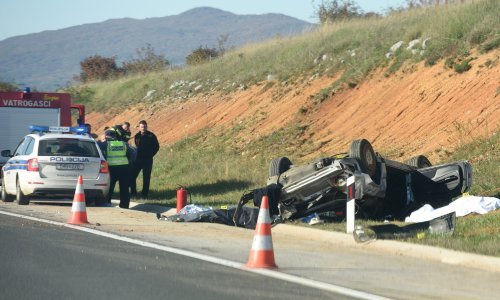 Nesreća na A1; Jedna osoba poginula, tri ozlijeđene