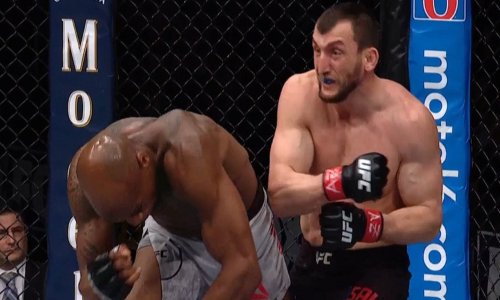 Dvorana na nogama; kakva 'bomba' od udarca, nesretni suparnik ovo neće nikada zaboraviti