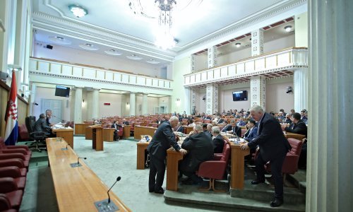 Zastupnici se bave novim državnim odvjetnikom i Hrvatskom poljoprivrednom komorom
