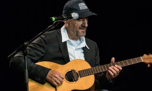 Gitaristički genijalac: Vlatko Stefanovski oduševio dupkom pun Lisinski