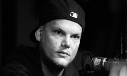 U 28. godini iznenada preminuo švedski DJ i producent Avicii