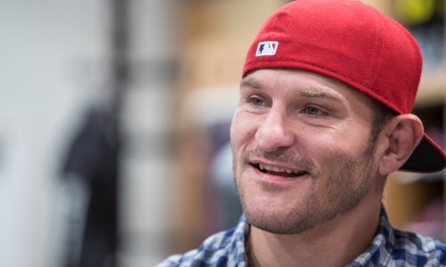 Stipe Miočić nikad emotivniji; ove izjave posebno će u srce dirnuti supruge trenera