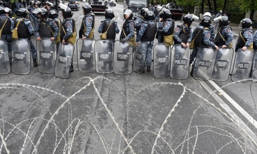Uhićena trojica armenskih oporbenjaka i 200 demonstranata u prosvjedima protiv bivšeg predsjednika