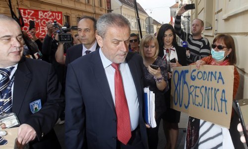 'Vrati se u Remetinec'; Bandić: Plan gospodarenja otpadom donijet ću u dogovoru s Bogom