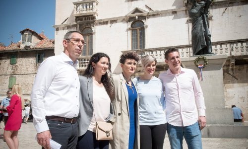 'Narod odlučuje' upozorava da Vlada još nije prebrojala potpise za raspisivanje referenduma