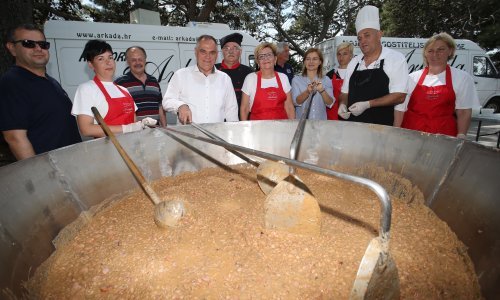 Na Marjanu podijeljeno dvije i pol tisuće porcije 'fažola'