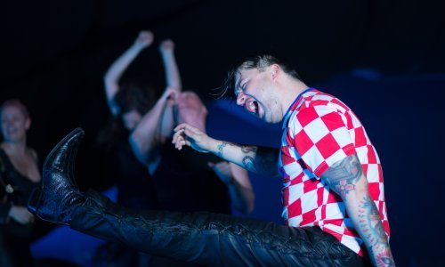 Reakcije Norvežana na Buljanovu režiju Krleže: Zaboravite kućne tulume i idite na kazališnu feštu bez premca!