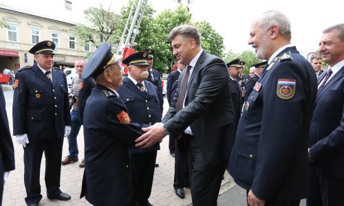 Plenković najavio: Vatrogasci će dobiti 30 milijuna eura iz EU fondova