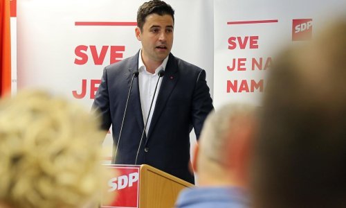 Burno na glavnom odboru SDP-a: Zbog amandmana Bauka Dalmatinci srušili kvorum, Bernardić vikao