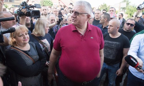 Šešelj u Hrtkovcima kupio kuću; preostali Hrvati užasnuti