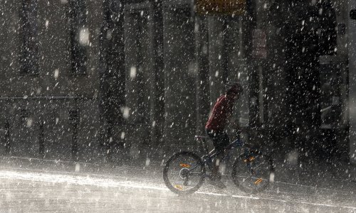 Vrućine ne posustaju, pljusak i dalje vreba, a od sutra kreće promjena