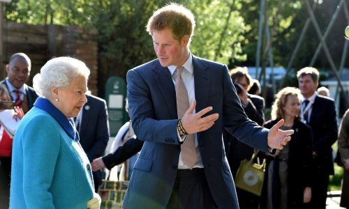 Kakav je zapravo princ Harry, najbuntovniji član kraljevske obitelji i unuk kojem je sve dopušteno i oprošteno