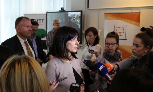 Pet škola dobilo CARNET-ove obrazovne centre, evo kako su opremljeni