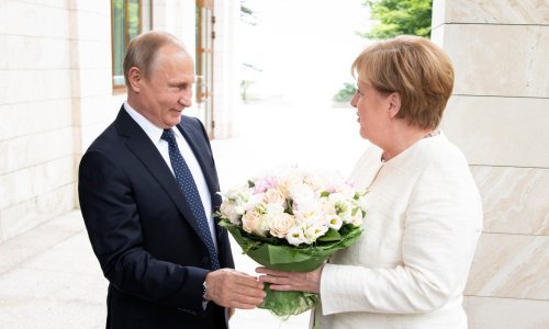 Putin traži zajedničke točke s Angelom Merkel u odnosu na Trumpa