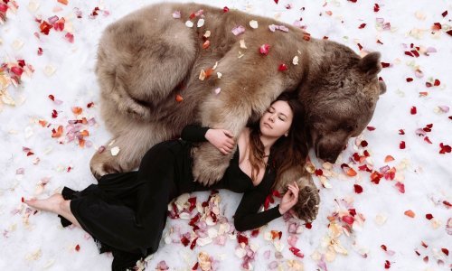 Hrabre manekenke pozirale s divljim životinjama