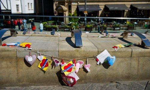 Britanija se prisjeća žrtava terorističkog napada u manchesterskoj Areni