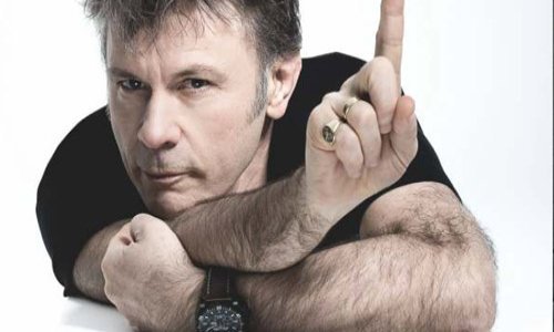 Fanovi oduševljeni: Autobiografija pjevača Iron Maidena, Brucea Dickinsona, prevedena na hrvatski jezik