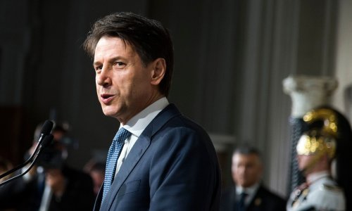 Conte kaže da se Italija neće odreći eura
