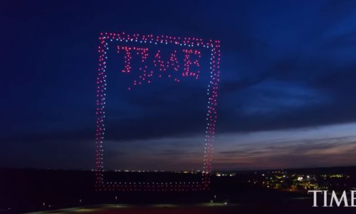 Evo kako se na naslovnici Timea našlo 958 dronova