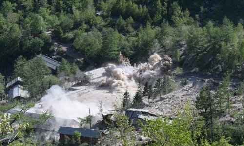 [VIDEO] Sjeverna Koreja serijom eksplozija uništila svoj nuklearni poligon