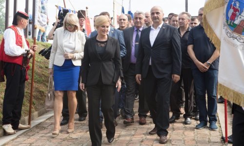 Nakon medijske paljbe predsjednica otkrila je li se čula s premijerom Plenkovićem