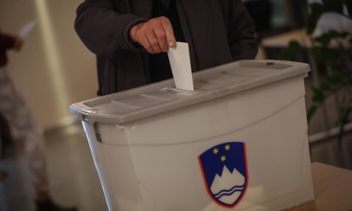 Slovenija od subote traži novog premijera