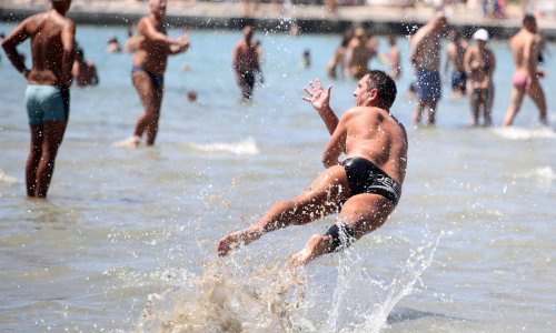 Vrućine ne popuštaju, a malo osvježenja moguće tek sredinom tjedna