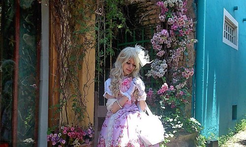 Ova djevojka troši više od 7.000 kuna mjesečno na pomalo bizaran životni stil