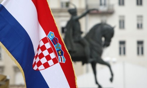 Hrvatska zastava u utorak slavi rođendan. Znate li koliko je stara?