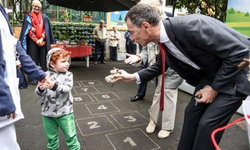 Vlasnik Zagrebačke banke smanjio prihode, uprava očekuje slabije godišnje rezultate nego što je planirala