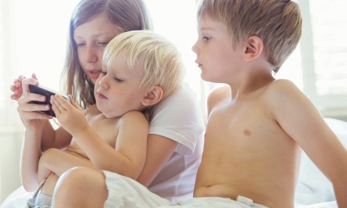 Imate dijete mlađe od pet godina? Evo koliko bi najviše vremena smjelo provesti za ekranom