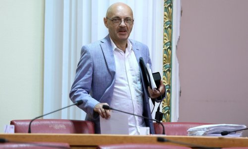 Aleksić: Pokušat ću pitanje privatnih tužbi CHF dužnika riješiti zakonskim rješenjem