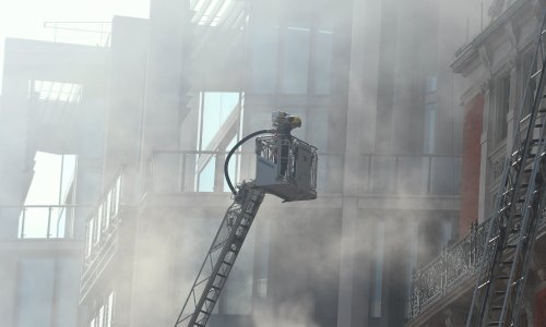 Požar u hotelu s pet zvjezdica blizu Harrodsa u Londonu