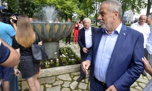 Zagreb dobio novu-staru fontanu koja se zove 'Tratinčica za Tita'