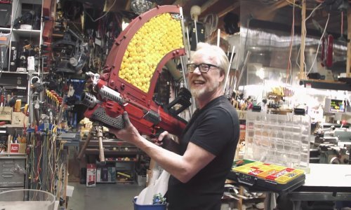 Evo kako izgleda kad si glavni razbijač mitova sam napravi dječju pušku