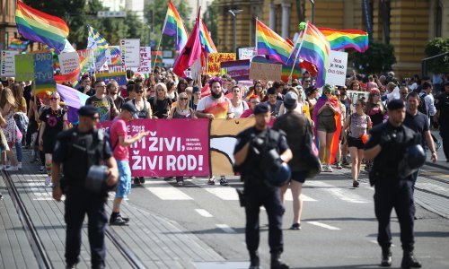 Uz slogan 'Da nam živi, živi rod' kroz Zagreb prošla Povorka ponosa, pristigli i političari