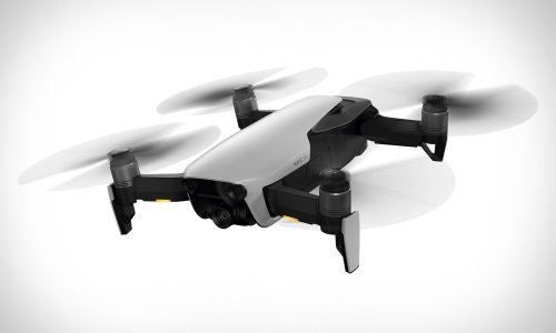 Mini projektor i još četiri gadgeta koji će vam uljepšati ljeto