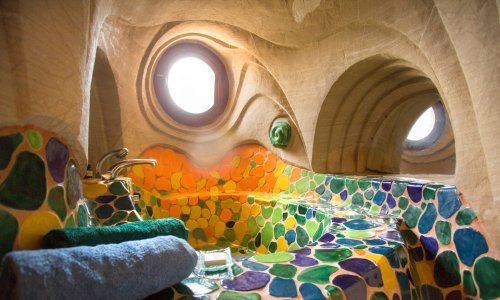 Ovaj skriveni pustinjski dom prava je arhitektonska poslastica