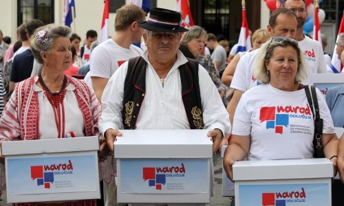 Kuščevićev pomoćnik tvrdi: Bebe i mrtvi potpisivali su za referendum