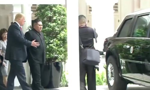 Trump pokazao Kimu svoju blindiranu limuzinu. Izbezumio tjelohranitelje