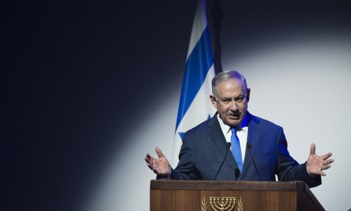Izraelskog premijera Netanyahua sustižu optužbe za korupciju, policija ga ispitala u rezidenciji